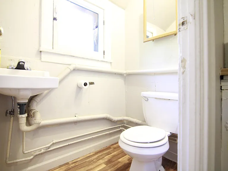 895 Jenks Ave #2 — Photo 5