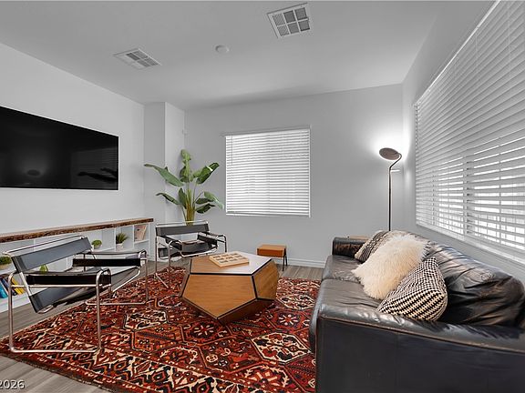 4th image of 25 Barbara Ln #71