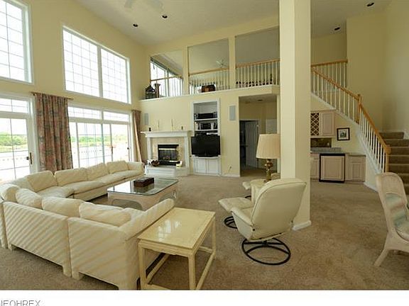 2nd image of 3934 Hedgewood Dr