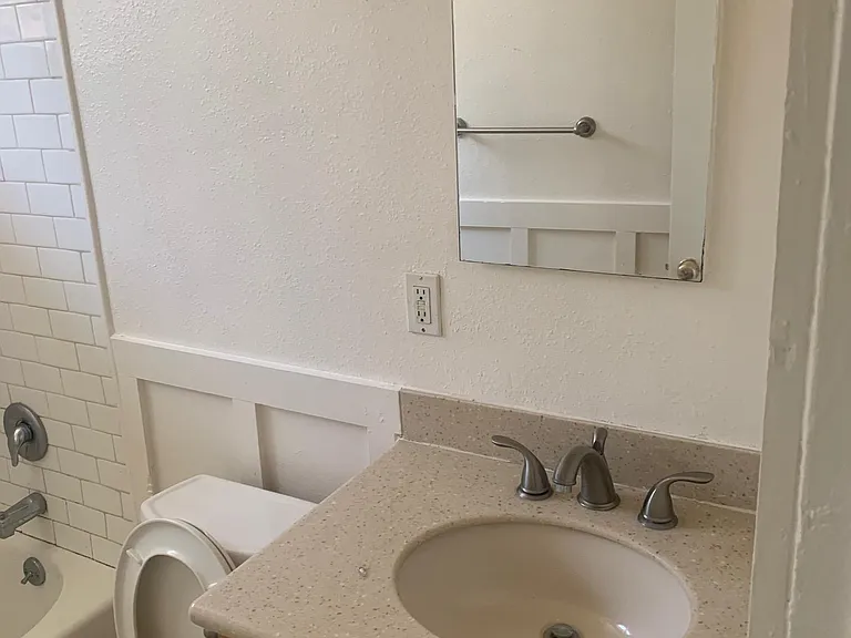 715 Alabama St — Photo 17