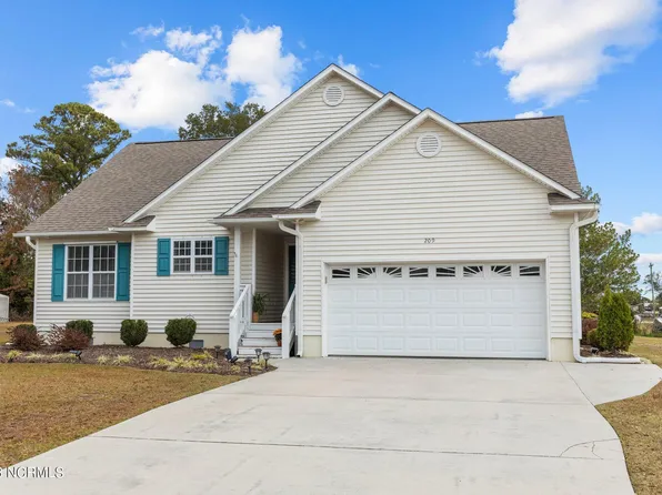 209 Neptune Court, Cape Carteret, NC 28584