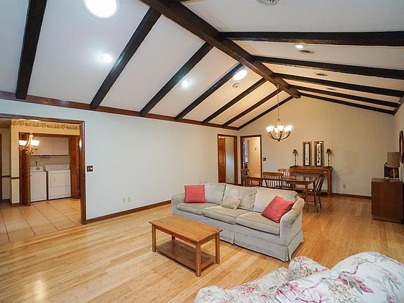 2nd image of 11 Huntley Castle Ct