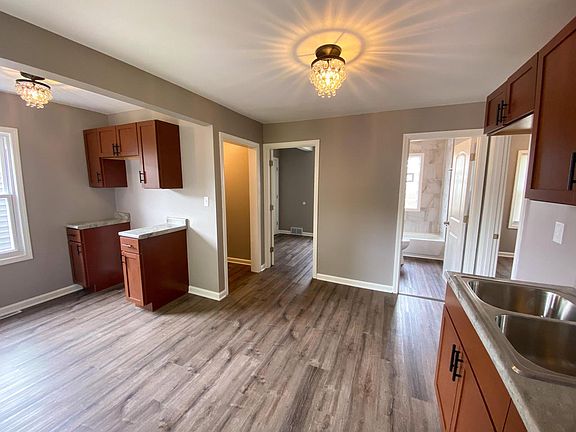 3rd image of 5229 N 64th STREET