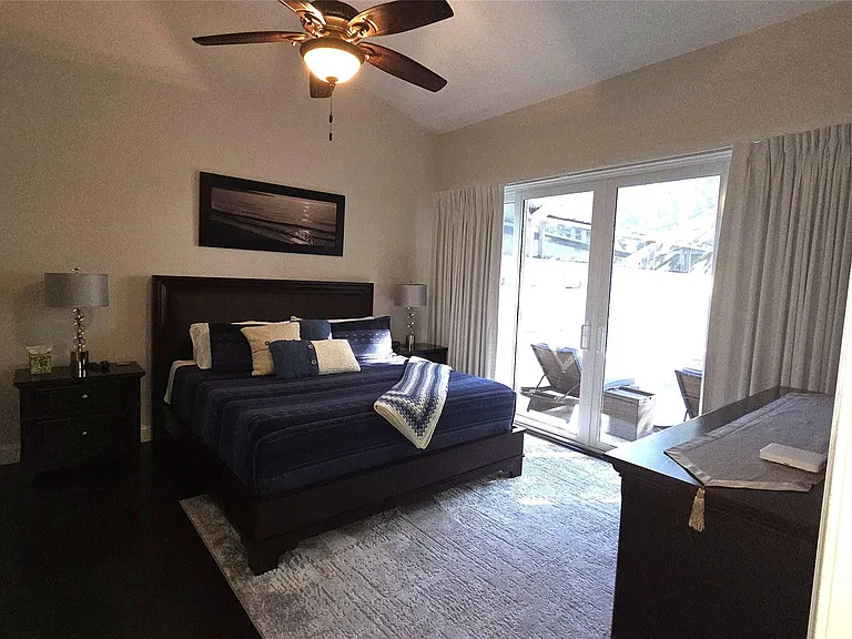 504 W Palm Aire Dr #504 — Photo 9