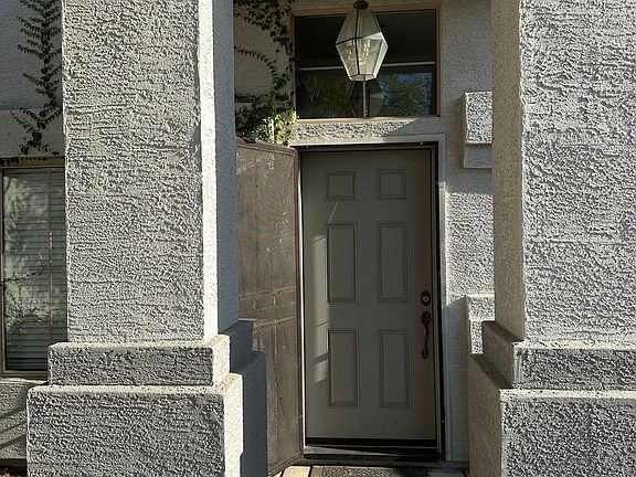 4th image of 3115 E Rosemonte Dr
