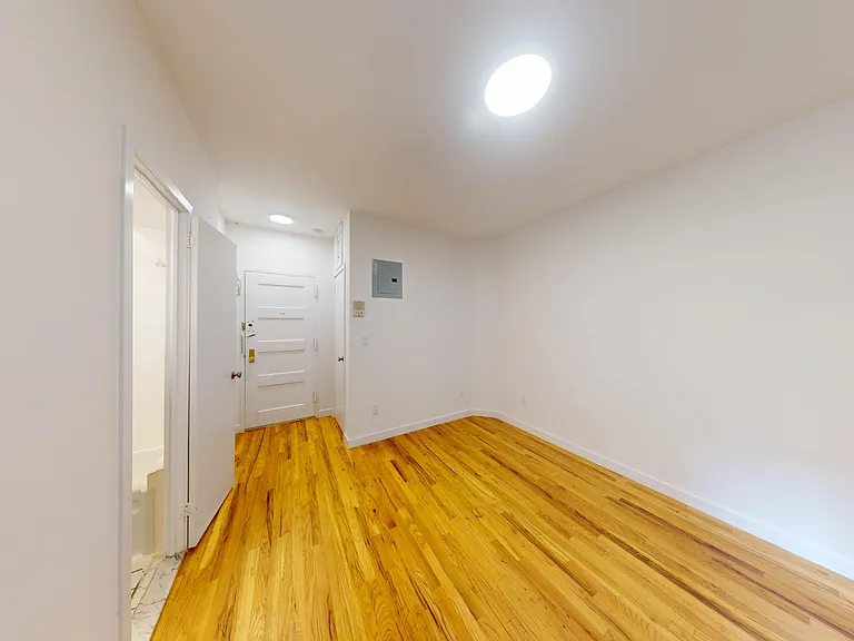 415 E 73rd St #5B — Photo 6