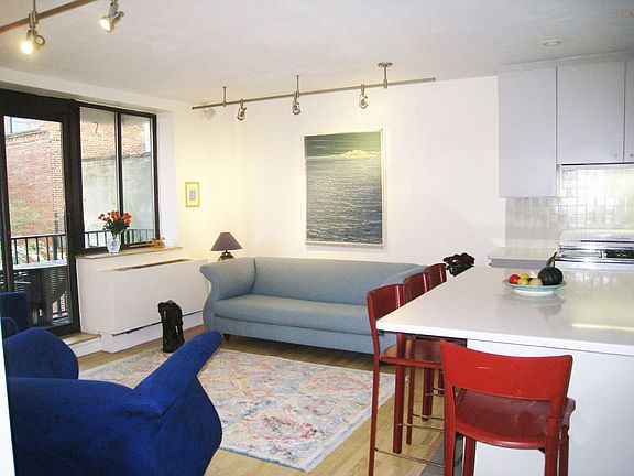 3rd image of 445 W 19th St APT 4G