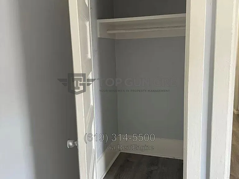 134 W Hawthorn St #17 — Photo 2