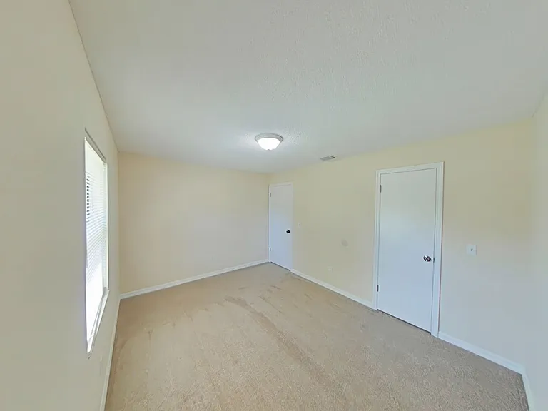 5432 NE 11th Ave — Photo 7