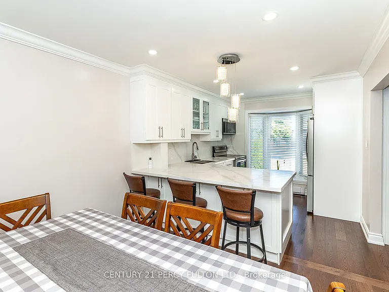 350 Camelot Ct #38 — Photo 11