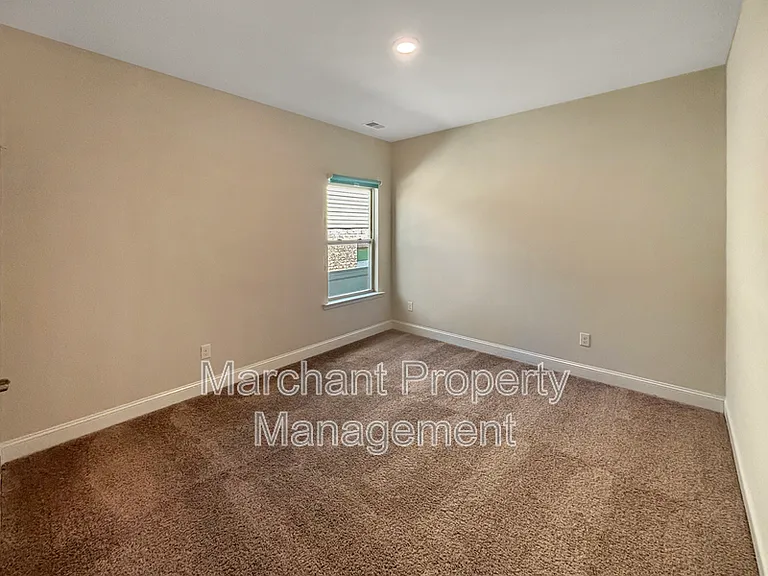 120 Starlight Dr — Photo 12