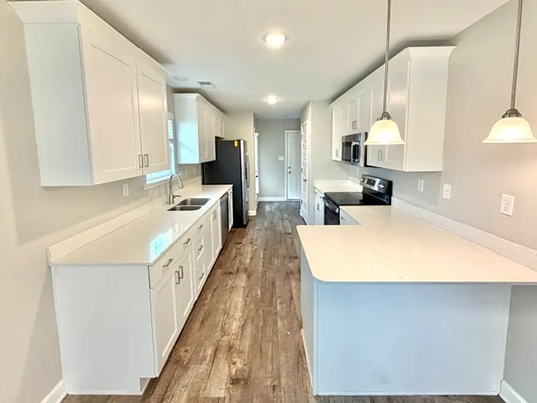 8880 Kimberly Dawn Dr — Photo 4