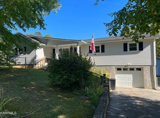 2973 Glenn Rd, Louisville, TN 37777