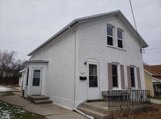 1414 S 10th St, Manitowoc, WI 54220