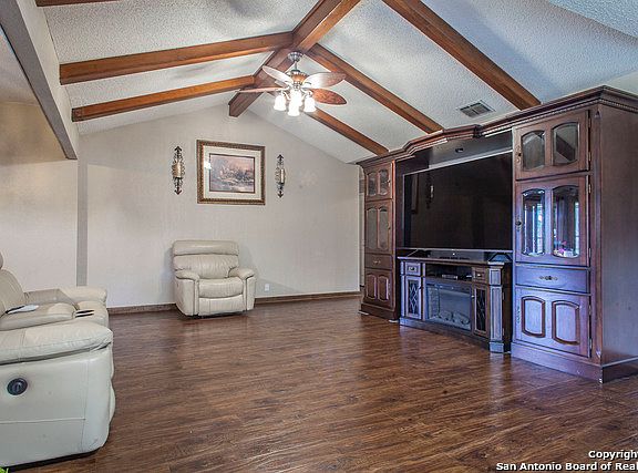 4th image of 5814 Windvale Dr
