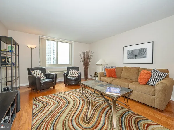 1919 Chestnut St APT 2209, Philadelphia, PA 19103