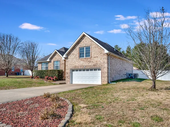 5106 Summit Dr, Greenbrier, TN 37073