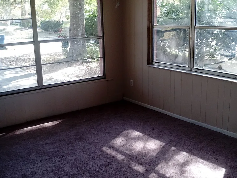 135 W Gardenia Dr — Photo 5