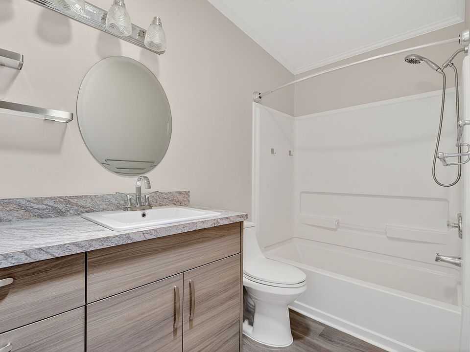 18th image of 3177 N Huntington Ave