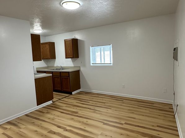641 Broadway Ave #208