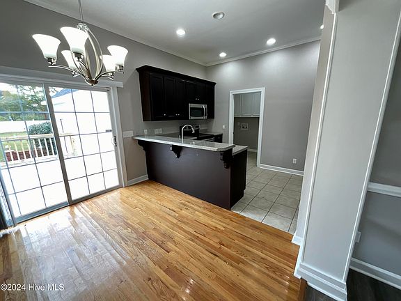 3rd image of 1612 Crawfords Pointe Drive