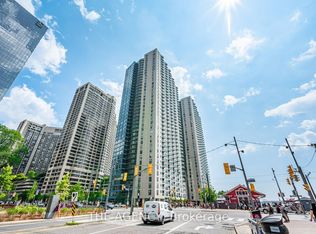 99 Harbour Sq #606, Toronto, ON
