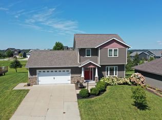 908 Breckenridge Dr, Red Wing, MN 55066
