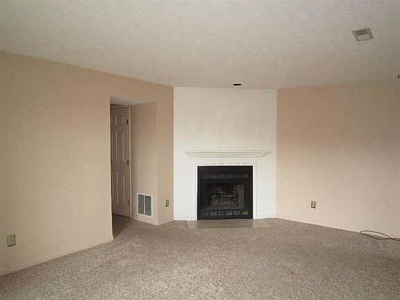 3rd image of 1570 Gelhot Dr APT 109