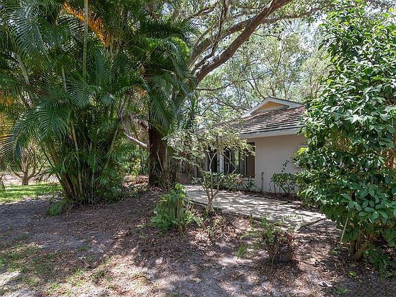 4th image of 277 Southampton Dr #306