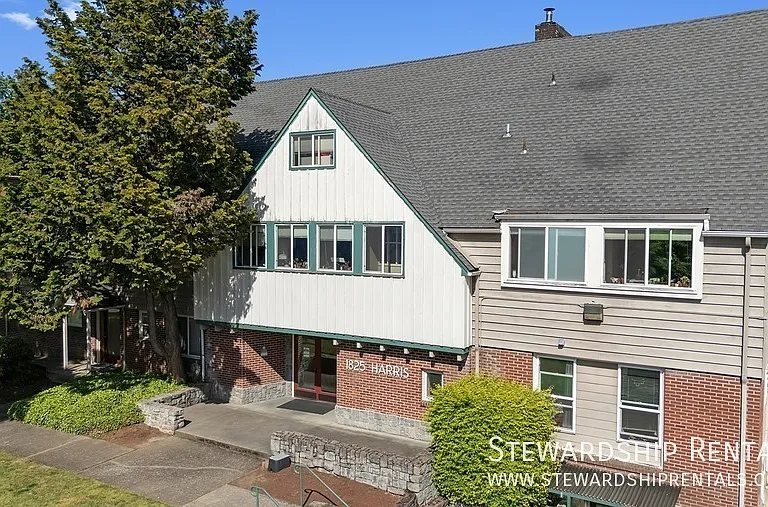 1825 Harris St #9 — Photo 1
