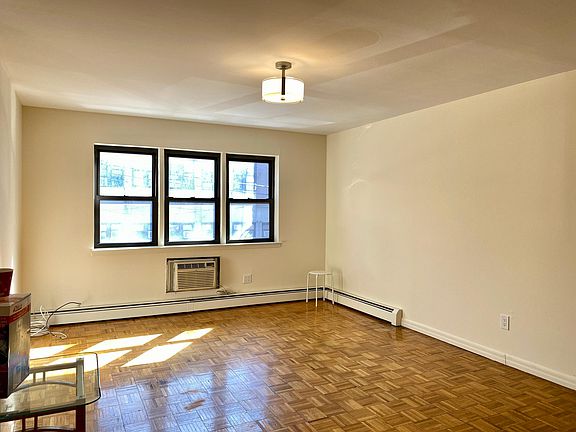 2nd image of 14207 37th Ave Floor 2