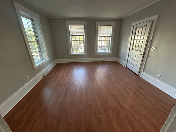 4th image of 172 Pine St APT 1