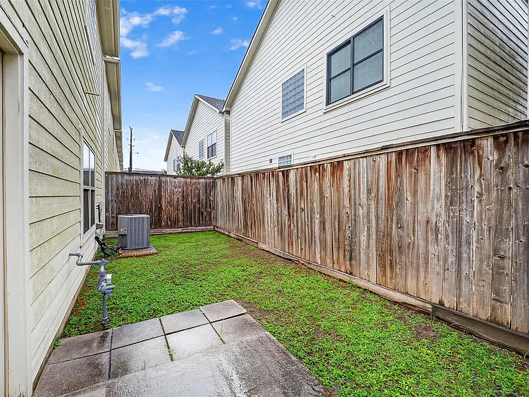 3730 Main Poplar Dr — Photo 32