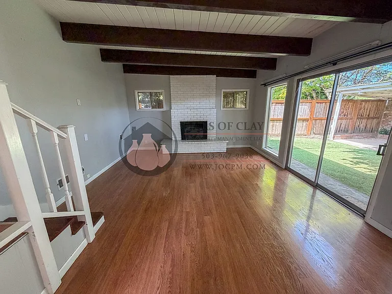 1635 Roosevelt St NE — Photo 7