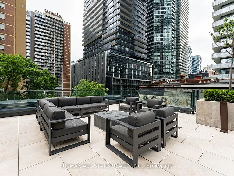 634 Church St #4006 — Photo 33