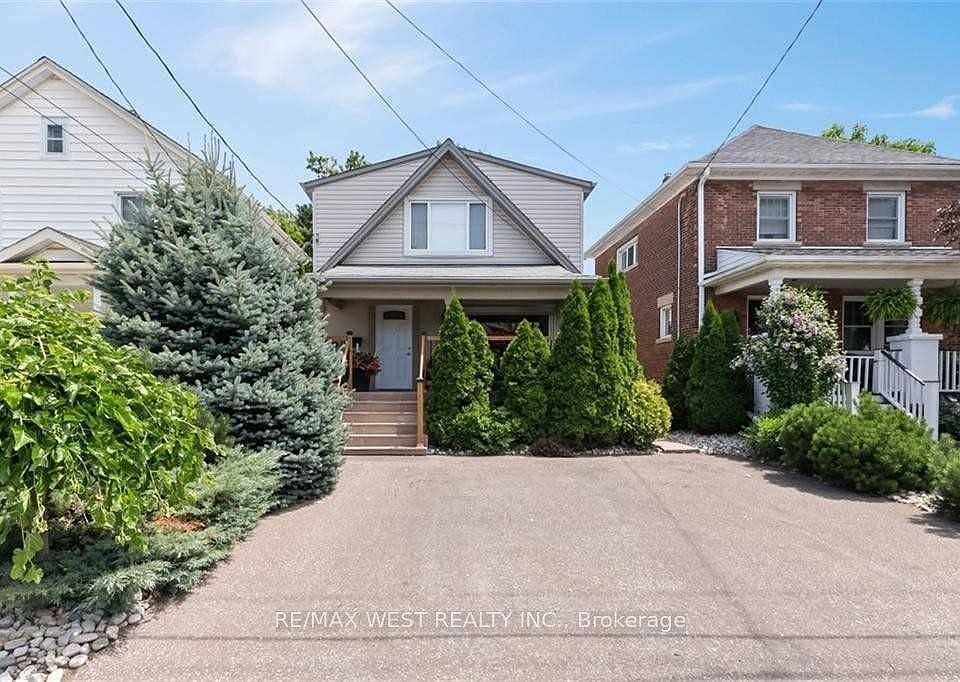 1st image of 152 York St