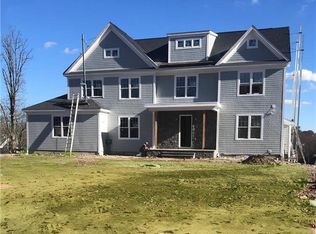 9 Ravenglass Dr, Stamford, CT 06903