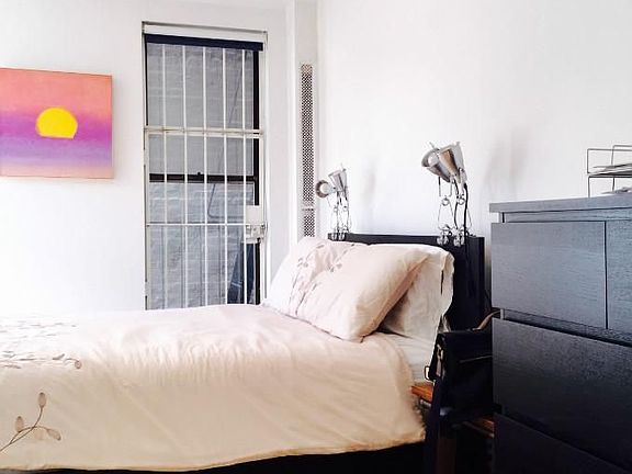 4th image of 53 2nd Ave APT 4C