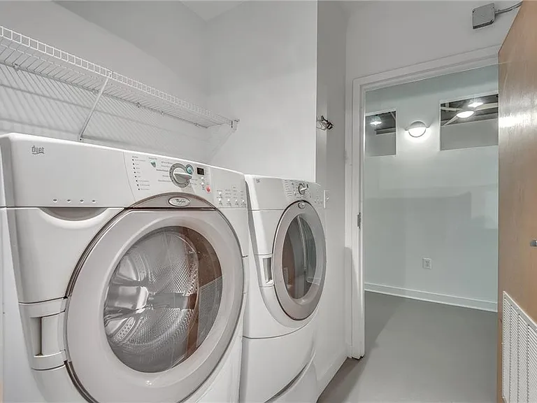 400 Village Pkwy NE #202 — Photo 32