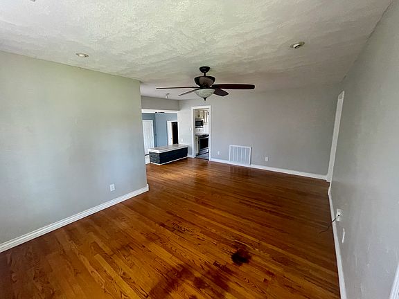 5th image of 1631 Andover Ct