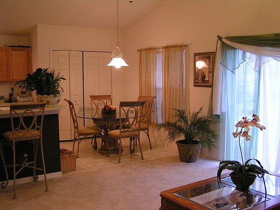4th image of 604 Elfrida Way