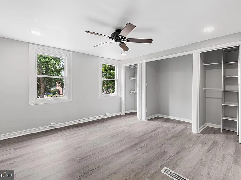 424 S Church St — Photo 31