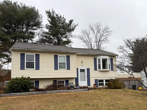 3rd image of 7514 Braemar Ct