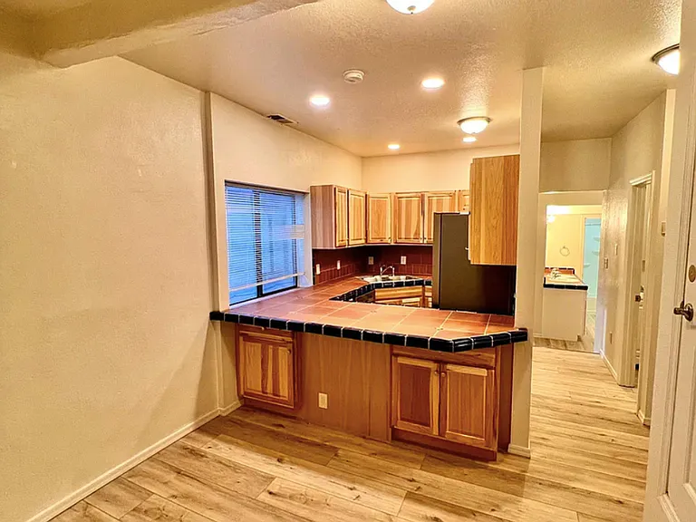 13 E Dupont Ave — Photo 11