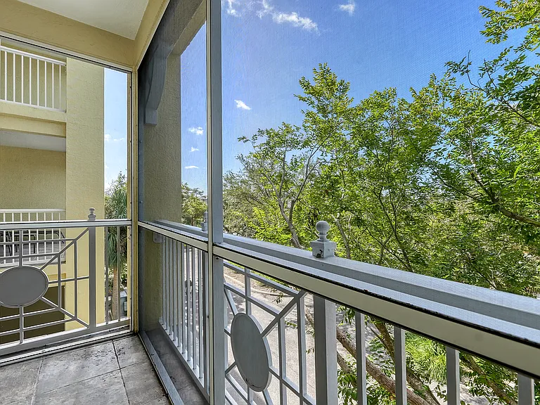 1308 Old Stickney Point Rd #W32 — Photo 60