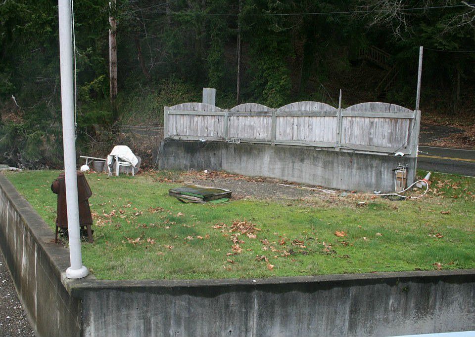 2nd image of 8701 NE North Shore Rd