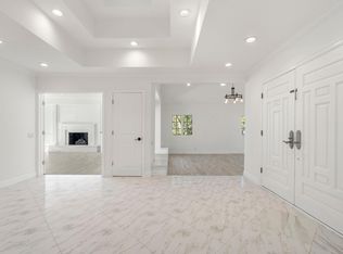 3217 Hutton Dr, Beverly Hills, CA 90210