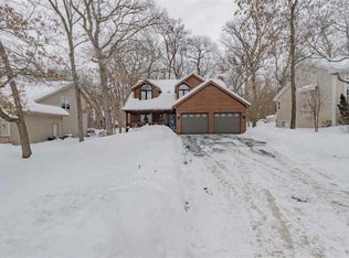 203 Chanticleer Ln SE, Poplar Grove, IL 61065