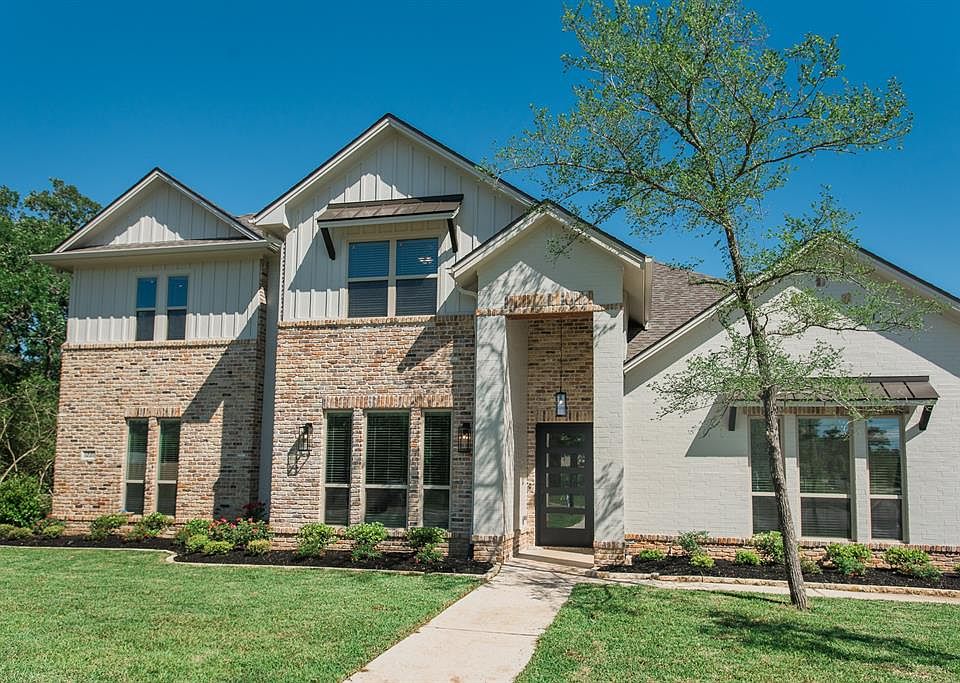 1st image of 1221 Quarry Oaks Dr