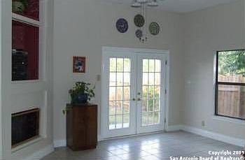 4th image of 7039 Beech Trail Dr